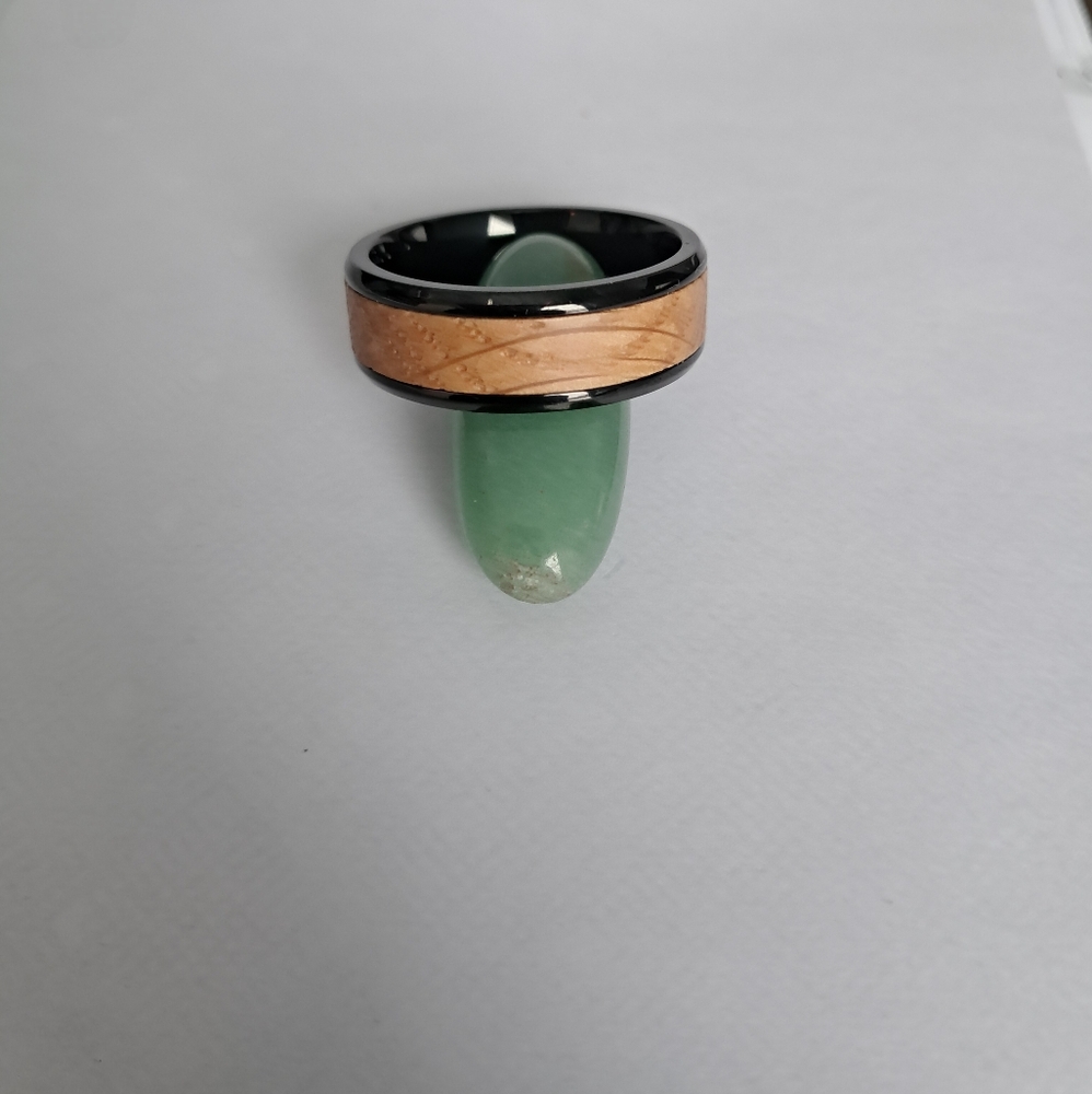 Titanium‎ Black and Whisky Barrel Wood 8mm Ring. Sizes 9, 10 & 11.